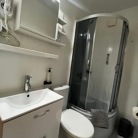 Terminal Airport Lägenhetshotell 3*