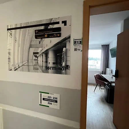 Terminal Airport Aparthotel 3*